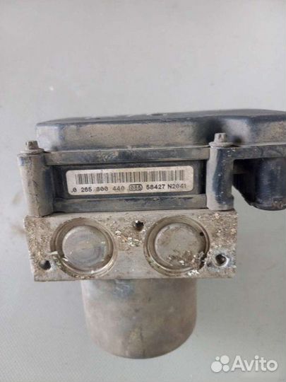 Блок ABS Renault Megane седан K4MT 760 2005