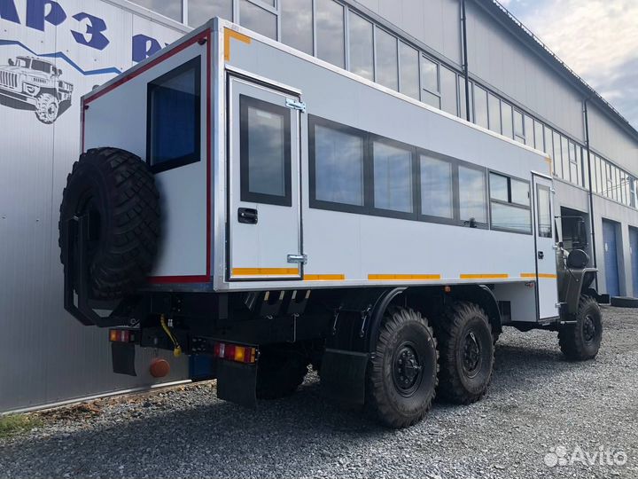 Вахтовый автобус Урал 3255, 2024