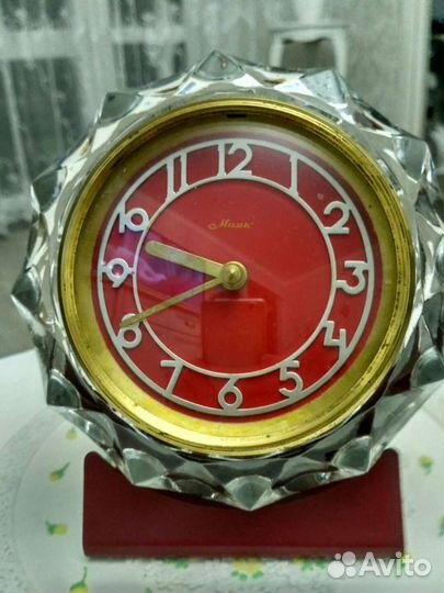 Настольные часы в хрустале