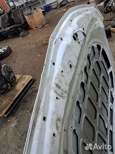 Toyota camry v70 капот