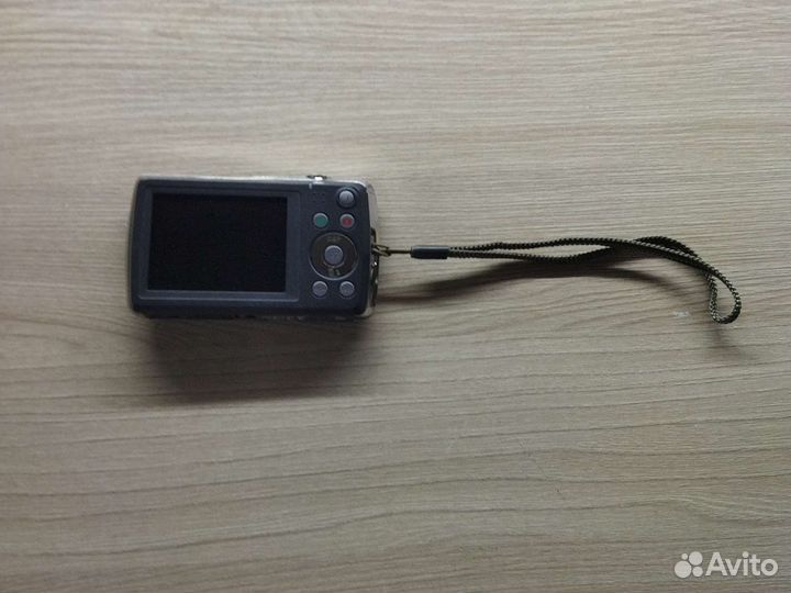 Компактный фотоаппарат casio exilim