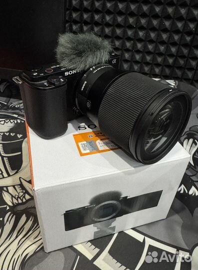 Беззеркальный фотоаппарат Sony ZV-E10 Body, черный