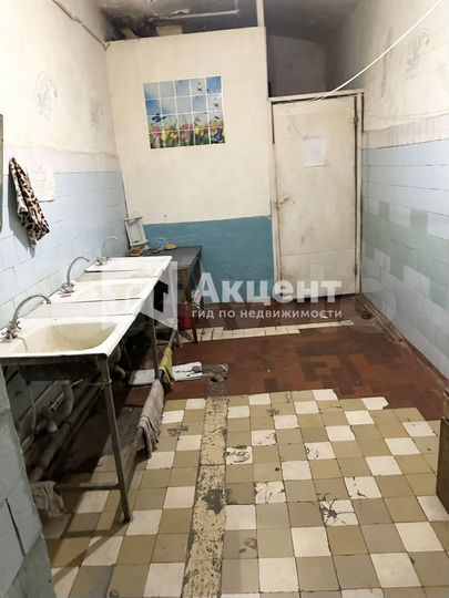 Комната 14,5 м² в > 9-к., 2/4 эт.