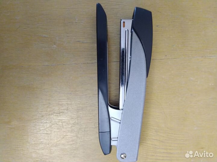 Степлер большой