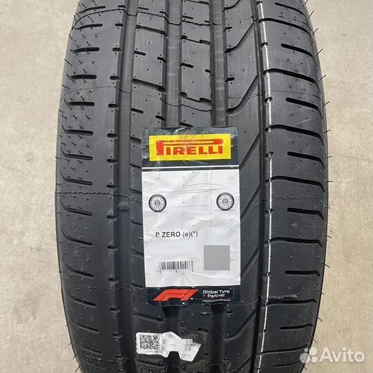 Pirelli P Zero 285/30 R19 98Y