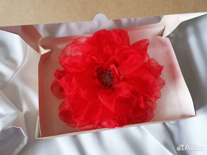 Брошь 3 D цветок