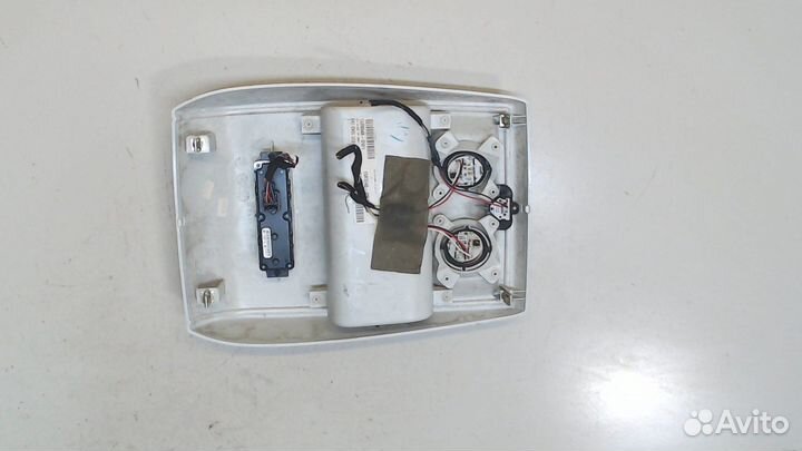 Фонарь салона Chrysler Town-Country 2008, 2009