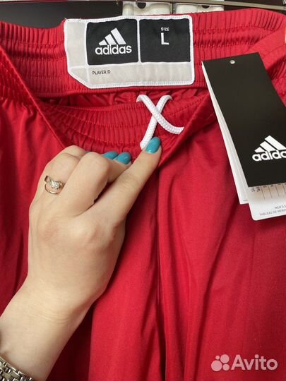 Шорты adidas красные