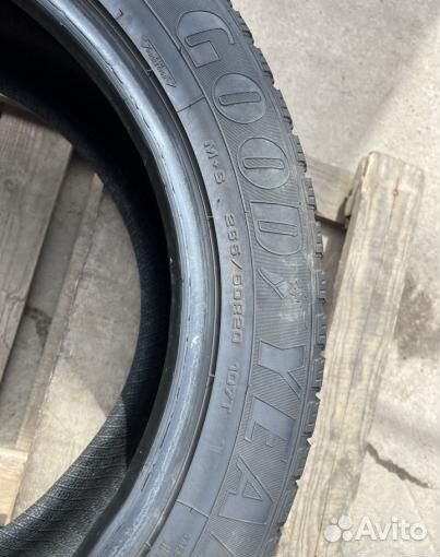 Goodyear EfficientGrip 265/50 R20