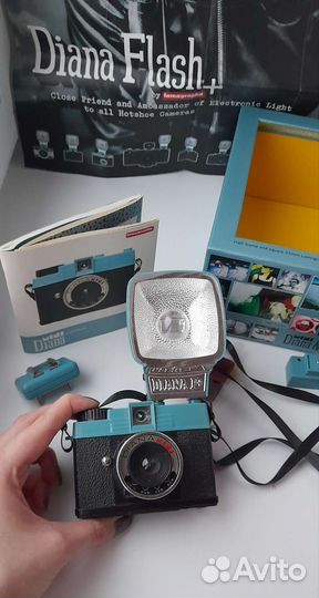 Плёночный фотоаппарат Diana Mini Flash