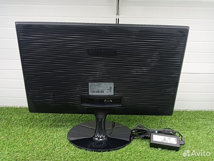 Монитор Samsung S24D332H (З)