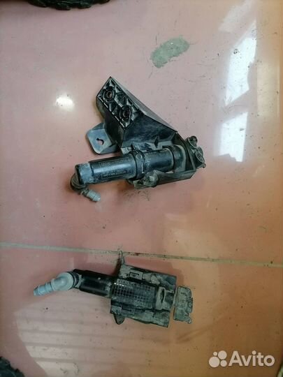 Форсунка омывателя фар KIA 986713R000 986723R000