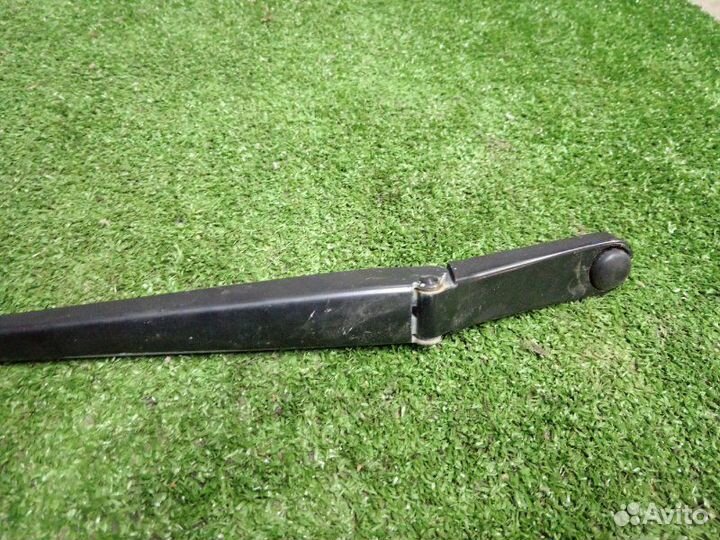 Поводок стеклоочистителя правый Audi A1 8X1 caxb