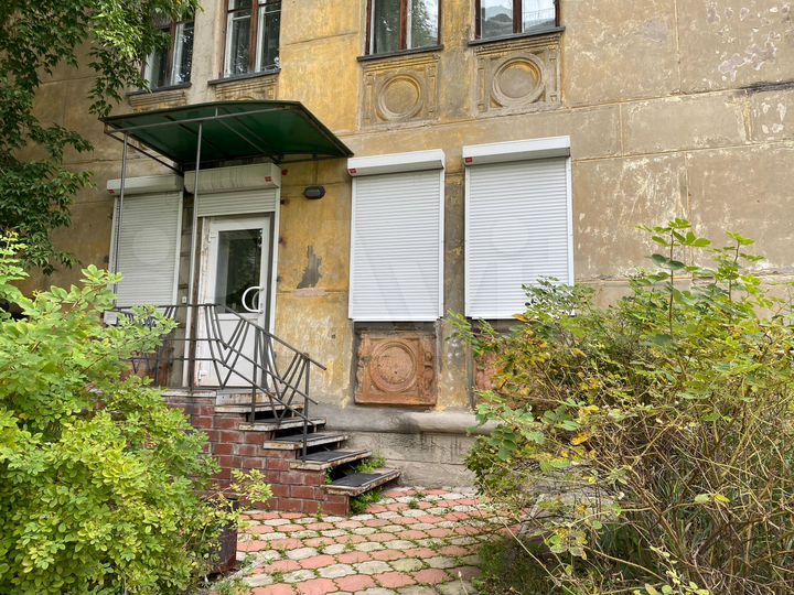 3-к. квартира, 72 м², 1/4 эт.