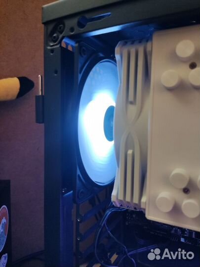 Вентилятор для компьютера с белой подсветкой 120мм