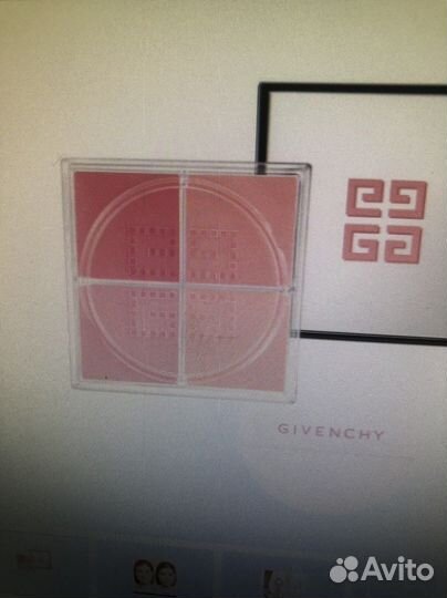 Givenchy румяна