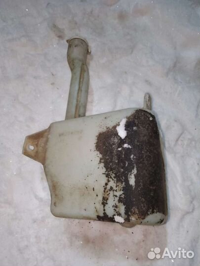 Бачок омывателя Mitsubishi Galant 8