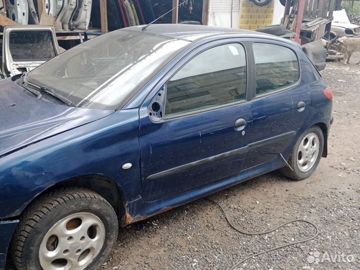 Peugeot 206 на разбор 1.4ат