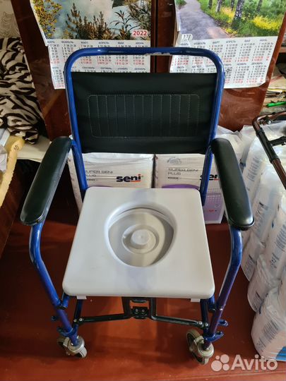 Кресло-каталка с санитарным оснащением Армед