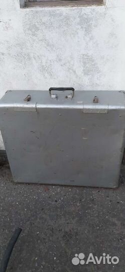 Чемодан алюминиевый большой б/у