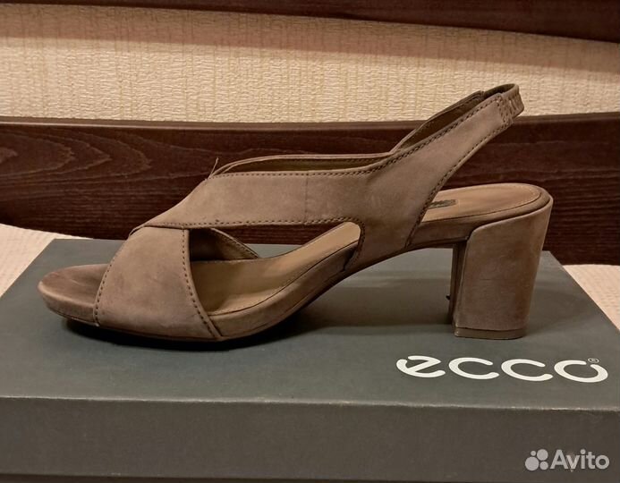 Босоножки женские ecco