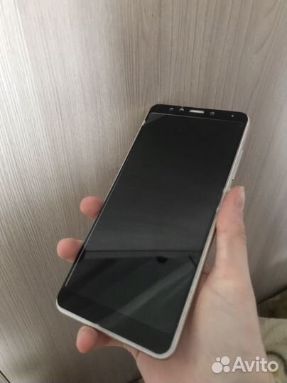 Xiaomi Redmi 5, 3/32 ГБ