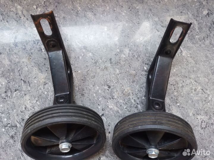 Дополнительные колеса для велосипеда