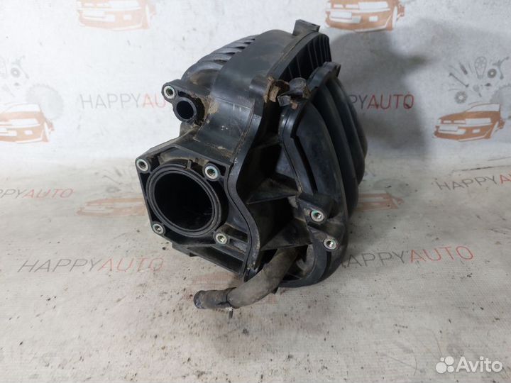 Впускной коллектор Kia Rio 3