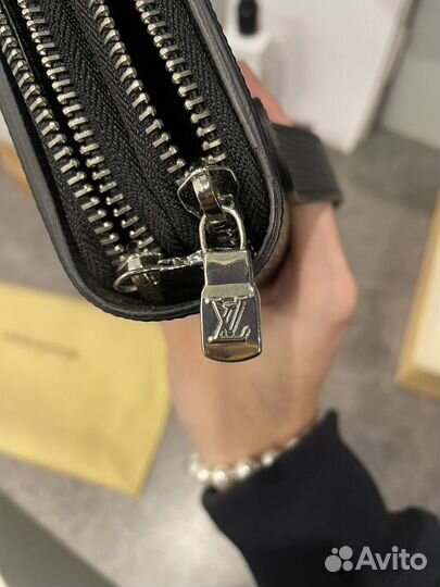 Клатч Черный Louis Vuitton
