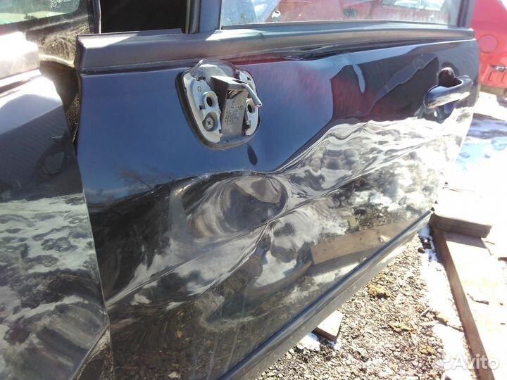 Дверь передняя левая Suzuki Liana лиана