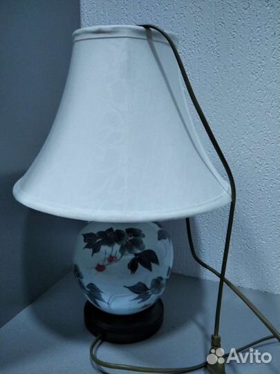 Лампа настольная