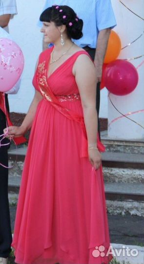 Вечернее платье