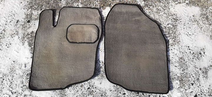 Коврики RAV 4