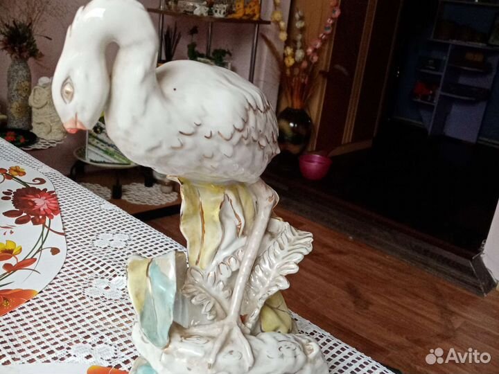 Фарфоровые статуэтка цапля