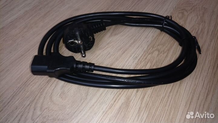 Кабель для компьютера