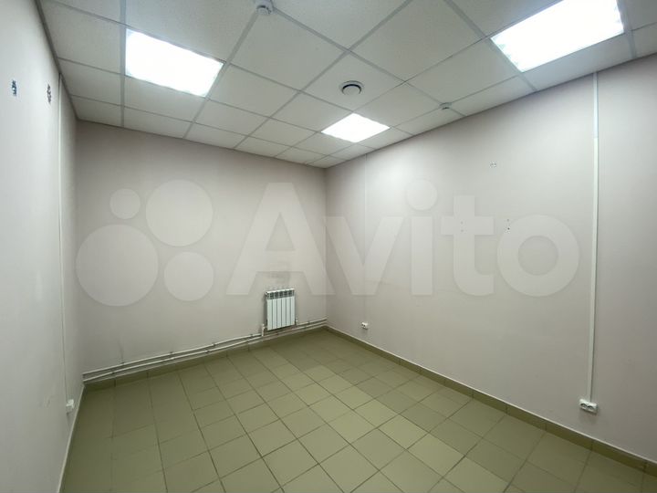 Офисные помещения: 18, 23 м²