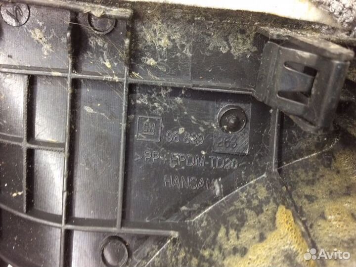 Накладка (кузов внутри) левая Chevrolet Cruze