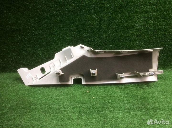 Накладка задней стойки левая Ford Focus 3 седан