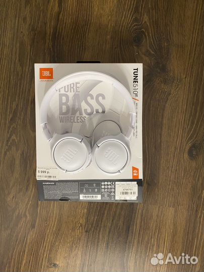 Беспроводные наушники jbl