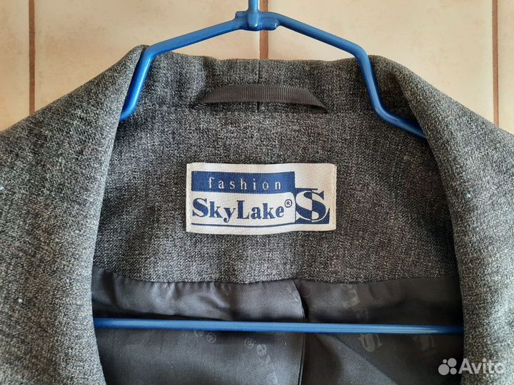 Жилетка на девочку, школьная форма Sky Lake