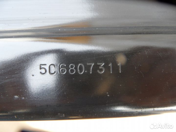 Усилитель заднего бампера Volkswagen Jetta 6