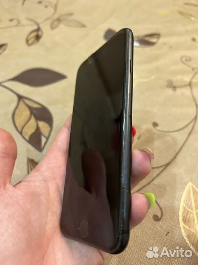 Мобильные телефоны бу iPhone 7