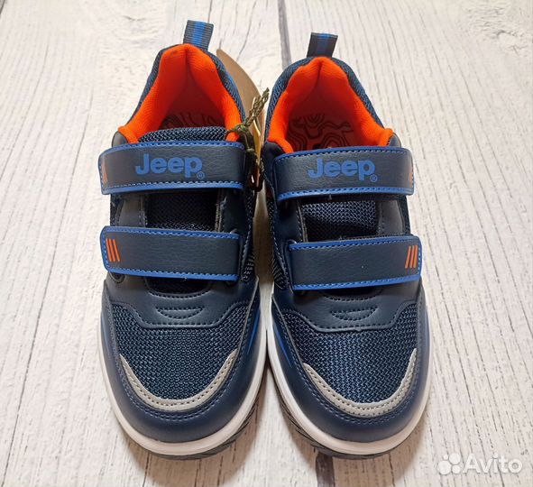 Новые кроссовки ф. Jeep (оригинал)р. 32 Италия
