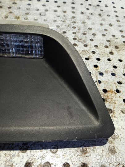 Стоп сигнал дополнительный Nissan Almera