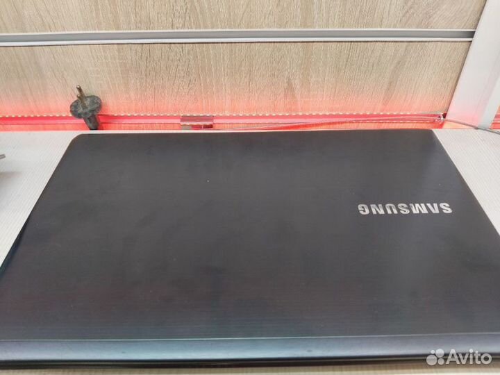 Ноутбук Samsung 470R