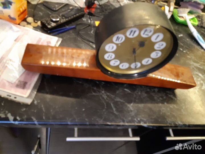 Часы янтарь