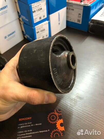 Сайлентблок опоры двигателя Toyta Carina E