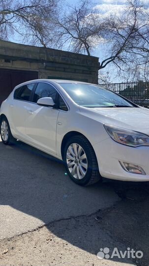 Opel Astra 1.6 AT, 2011, 209 157 км