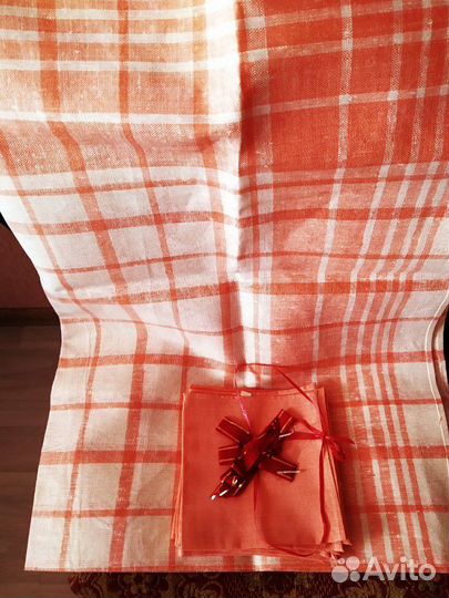 Скатерть льняная с салфетками времён СССР