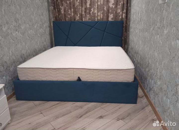 Кровать двухспальная с рассрочку
